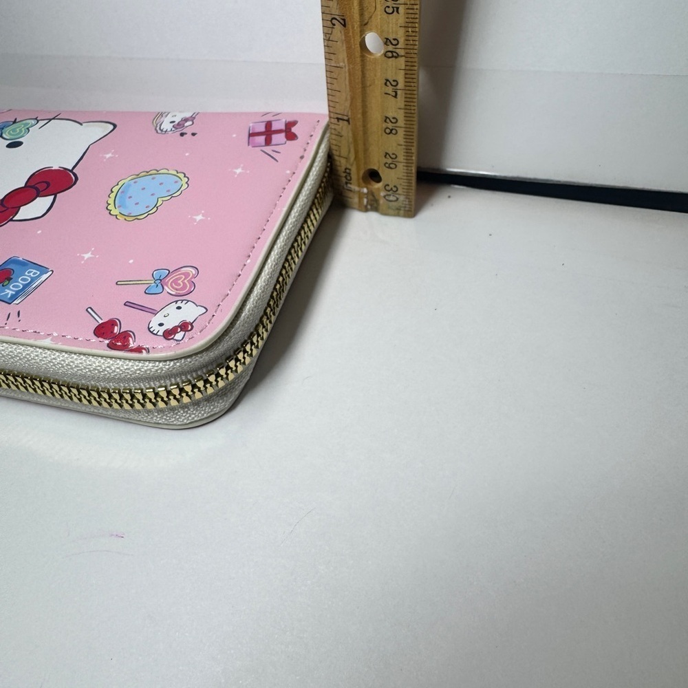 Hello Kitty Pink Wallet NWT Candy Teddy Bear White - Picture 5 of 7
